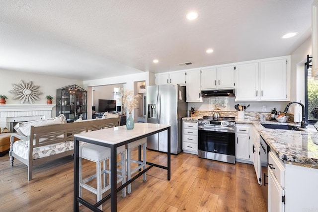 581 Galloping Hill Rd, Simi Valley, CA 93065 - photo 14