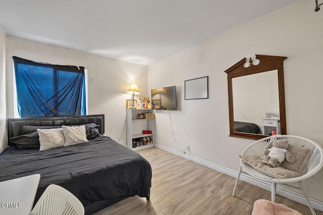 2540 El Dorado Ave Unit A, Oxnard, CA 93033 - bedroom featuring wood finished floors and baseboards