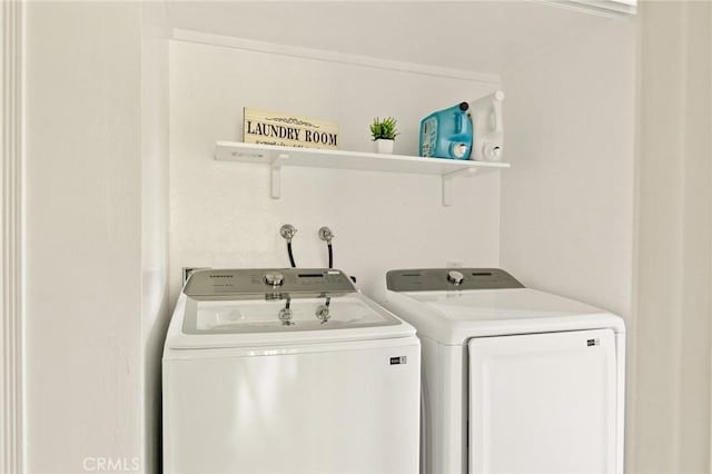 1296 Calgary Dr, Lake Arrowhead, CA 92352 - laundry area featuring separate washer and dryer