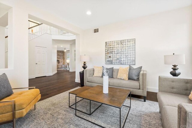 737 W Bel Esprit Cir, San Marcos, CA 92069 - living area with wood finished floors and recessed lighting