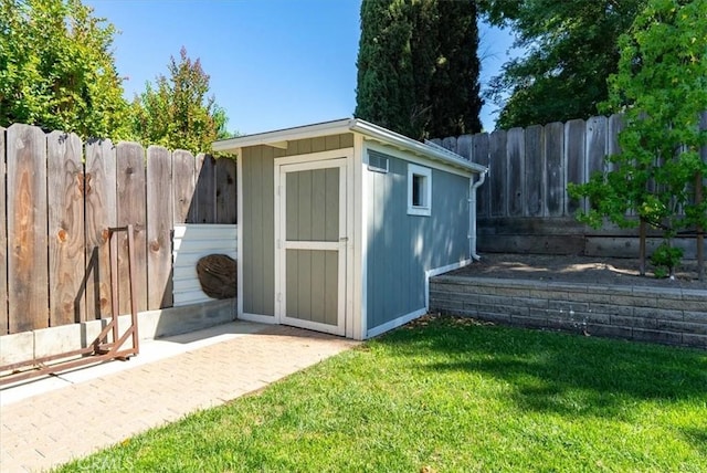 836 Bolen Dr, Paso Robles, CA 93446 - view of shed with a fenced backyard