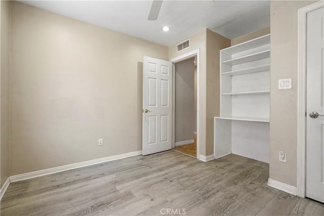 10265 Lev Ave, Arleta, CA 91331 - unfurnished bedroom featuring wood finished floors, recessed lighting, a ceiling fan, and a closet