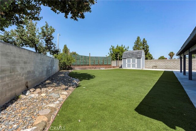 12017 Hannah Denise Ave, Bakersfield, CA 93312 - photo 46