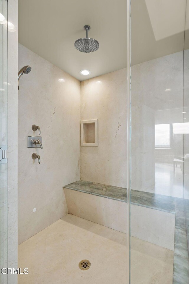 3629 Ocean Dr, Oxnard, CA 93035 - full bath featuring a tile shower