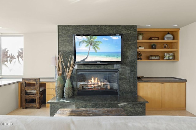 3629 Ocean Dr, Oxnard, CA 93035 - detailed view of a large fireplace