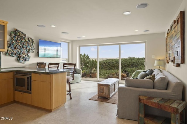 3629 Ocean Dr, Oxnard, CA 93035 - living area with recessed lighting