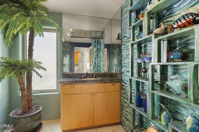 3629 Ocean Dr, Oxnard, CA 93035 - bathroom featuring vanity