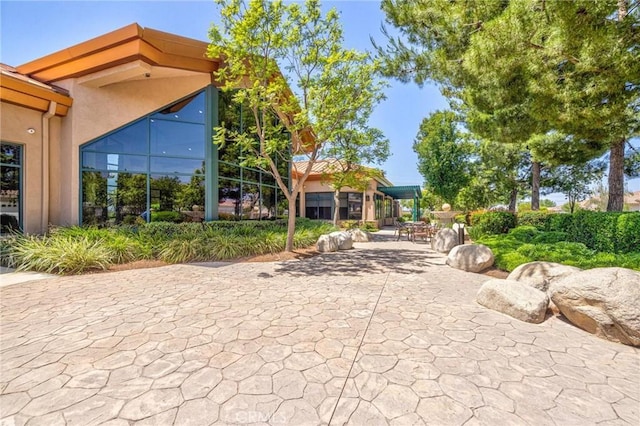 1708 Snowberry Rd, Beaumont, CA 92223 - view of patio / terrace
