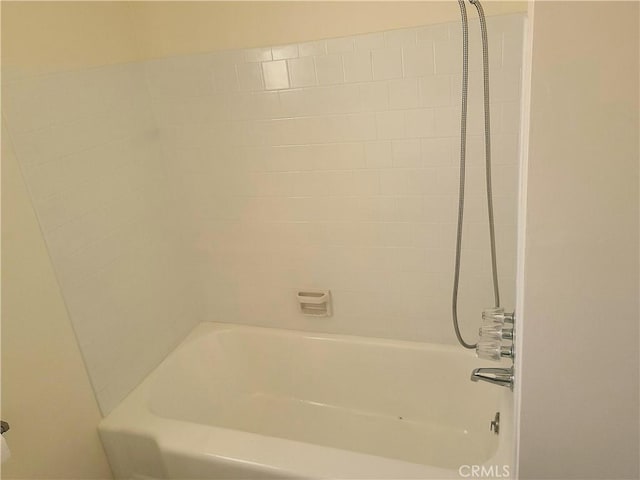 12817 Larwin Rd, Norwalk, CA 90650 - full bathroom with washtub / shower combination