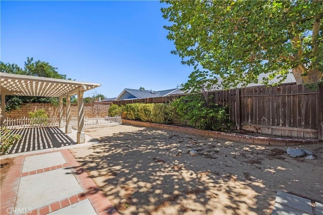 37702 Medea Ct, Palmdale, CA 93550 - fenced backyard with a patio and a pergola