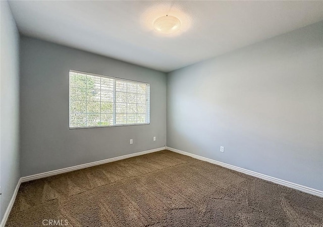 374 E Hilltop Way, Thousand Oaks, CA 91362 - empty room featuring dark carpet