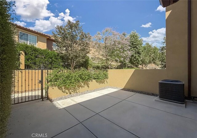 374 E Hilltop Way, Thousand Oaks, CA 91362 - view of patio / terrace