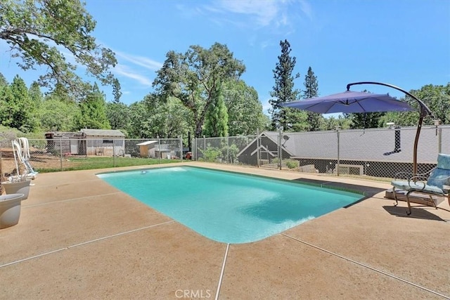 10784 Cole Way, Grass Valley, CA 95945 - view of swimming pool featuring a patio area