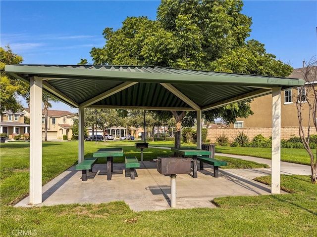 4564 Vincent Way, Riverside, CA 92501 - surrounding community featuring a gazebo and a lawn
