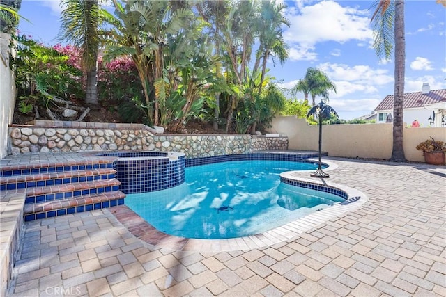 4441 Foxrun Dr, Chino Hills, CA 91709 - view of swimming pool featuring a pool with connected hot tub and a patio area