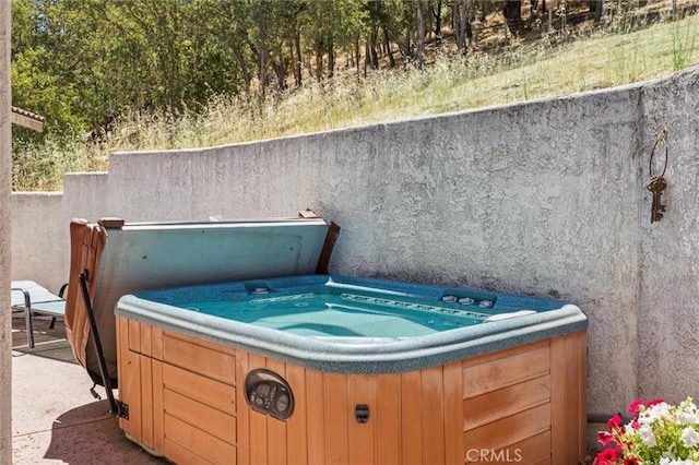 9230 Las Lomas Ave, Atascadero, CA 93422 - view of patio with a hot tub
