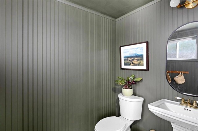 835 Minor Dr, Escondido, CA 92025 - bathroom with toilet and ornamental molding