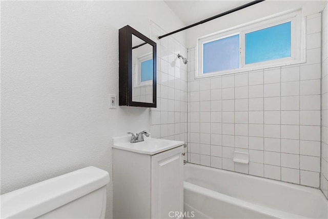 841 W 5th, San Pedro, CA 90731 - bathroom with vanity and tub / shower combination