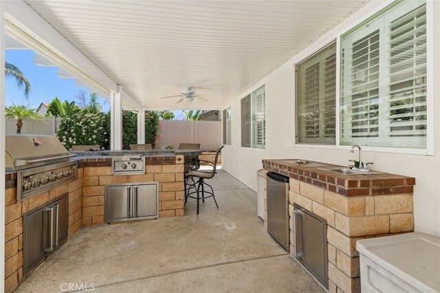 1647 Naranjo Ct, Redlands, CA 92374 - view of patio / terrace featuring an outdoor kitchen and a ceiling fan
