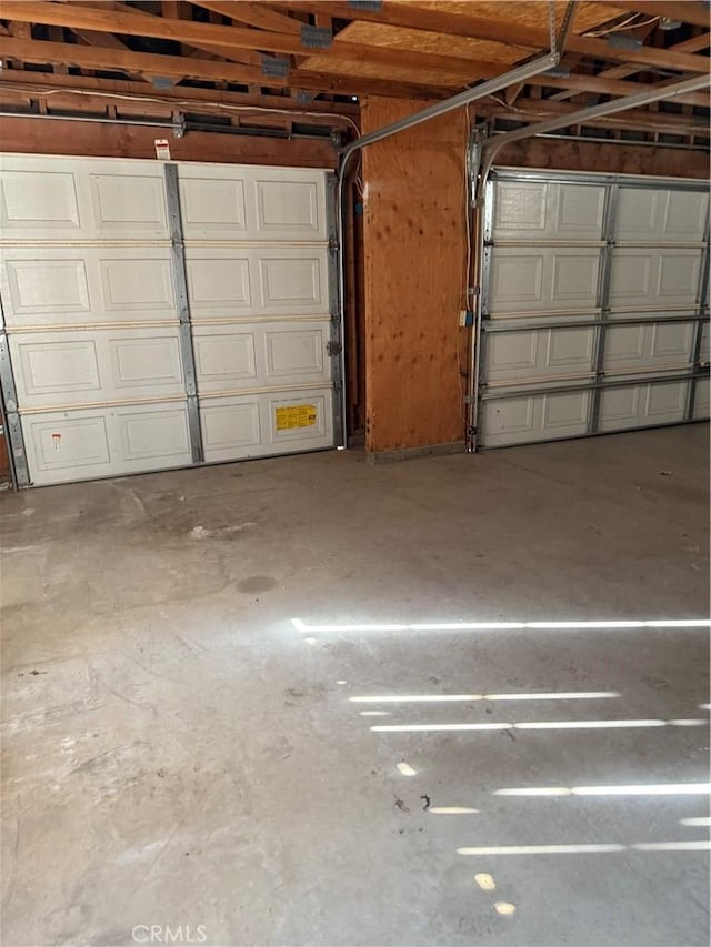 43644 Serenity Ct, Lancaster, CA 93535 - view of garage