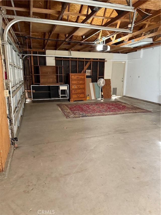 43644 Serenity Ct, Lancaster, CA 93535 - view of garage