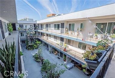 120 Alamitos Ave Unit 14, Long Beach, CA 90802 - view of balcony