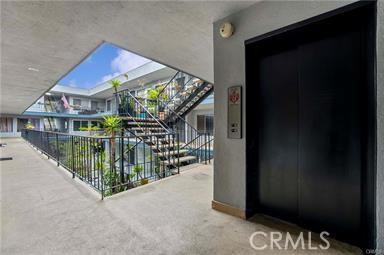 120 Alamitos Ave Unit 14, Long Beach, CA 90802 - balcony featuring elevator