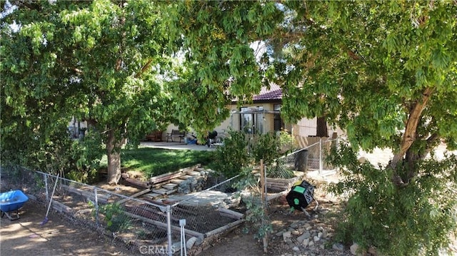 2390 Trinity Rd, Pinon Hills, CA 92372 - view of yard with a garden