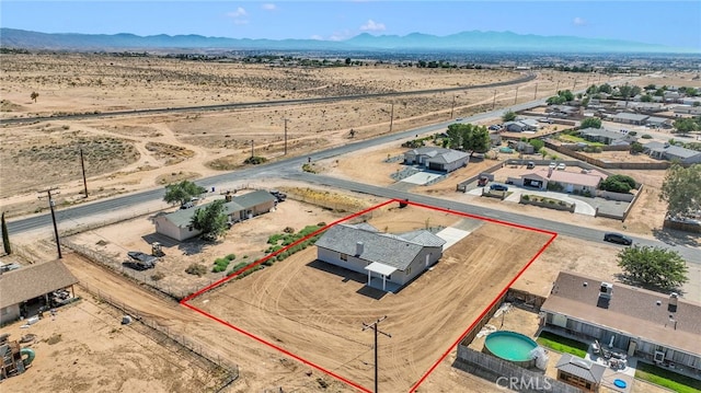 10533 Mohawk Rd, Apple Valley, CA 92308 - overview of rural landscape with property boundaries highlighted and a desert landscape