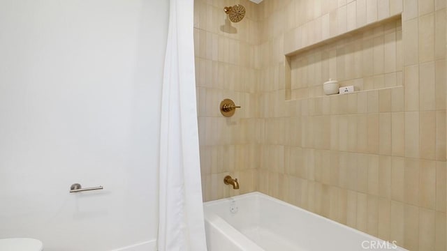 3073 N Pinewood St, Orange, CA 92865 - full bath with shower / tub combo and toilet