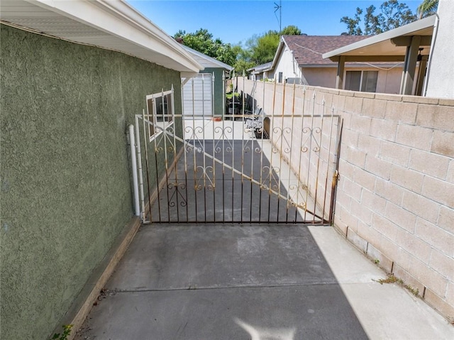 18934 San Bernardino Ave, Bloomington, CA 92316 - view of gate