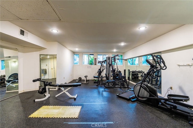 911 N Kings Rd Unit 310, West Hollywood, CA 90069 - exercise room featuring recessed lighting