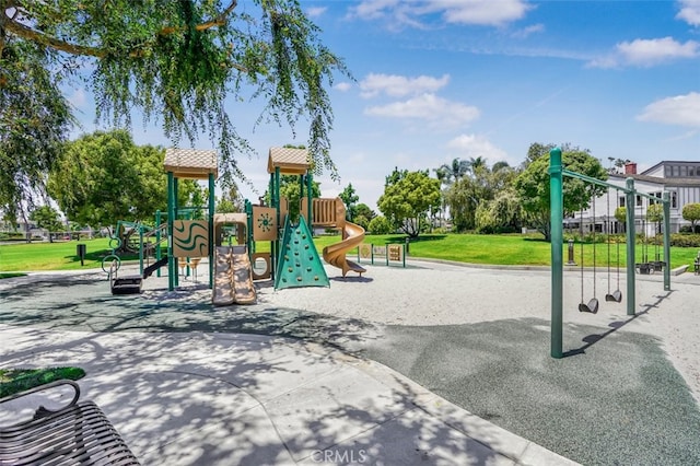 5022 Tamarack Way, Irvine, CA 92612 - community jungle gym with a yard