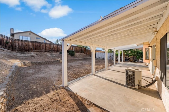 36647 Apache Plume Dr, Palmdale, CA 93550 - fenced backyard with a patio area