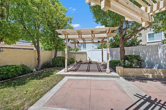 15 Havre Ct, Lake Forest, CA 92610 - fenced backyard with a pergola and a patio