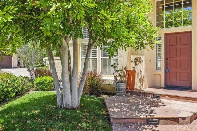 15 Havre Ct, Lake Forest, CA 92610 - doorway to property with stucco siding