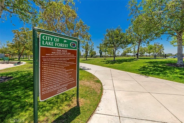 15 Havre Ct, Lake Forest, CA 92610 - view of property's community with a yard
