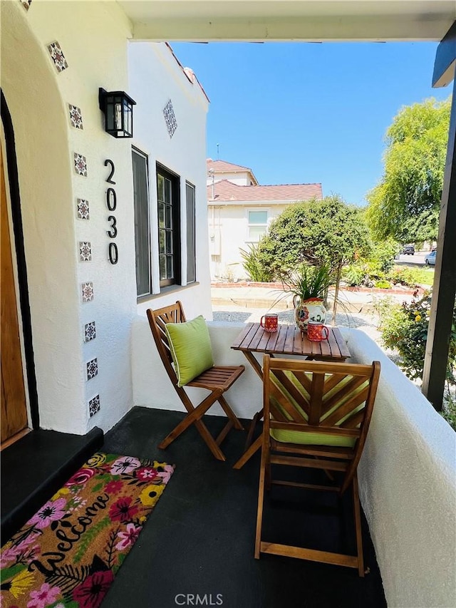 2030 Jefferson Dr, Pasadena, CA 91104 - view of balcony