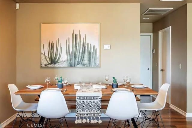 8075 Quail Trl, Yucca Valley, CA 92284 - dining area featuring baseboards and wood finished floors