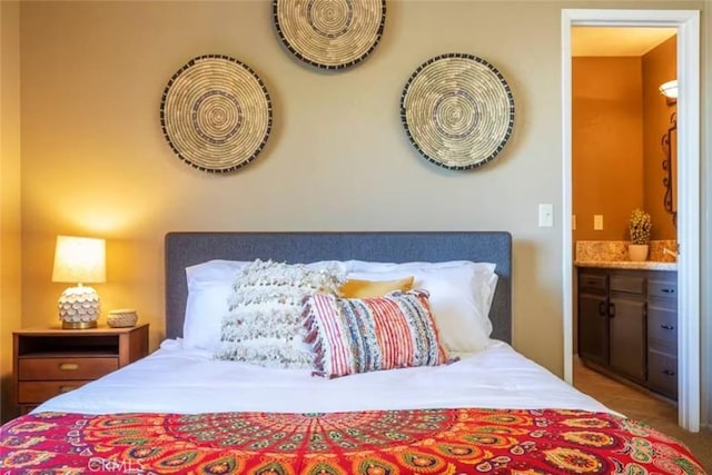 8075 Quail Trl, Yucca Valley, CA 92284 - bedroom featuring connected bathroom