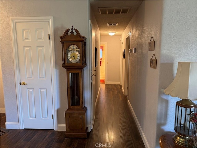 512 E Clinton Ave, Atwater, CA 95301 - corridor with dark wood-style flooring