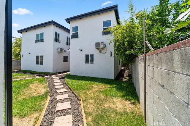 18656 Runnymede St, Reseda, CA 91335 - rear view of house featuring stucco siding
