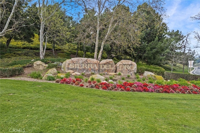 3681 Foxplain Rd, Corona, CA 92882 - community / neighborhood sign featuring a yard