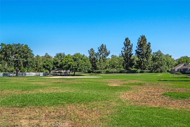 2421473 El Pilar, Laguna Niguel, CA 92677 - view of home's community featuring a lawn