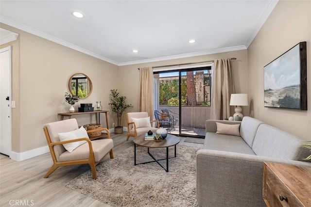 2421473 El Pilar, Laguna Niguel, CA 92677 - living area featuring wood finished floors, crown molding, and recessed lighting