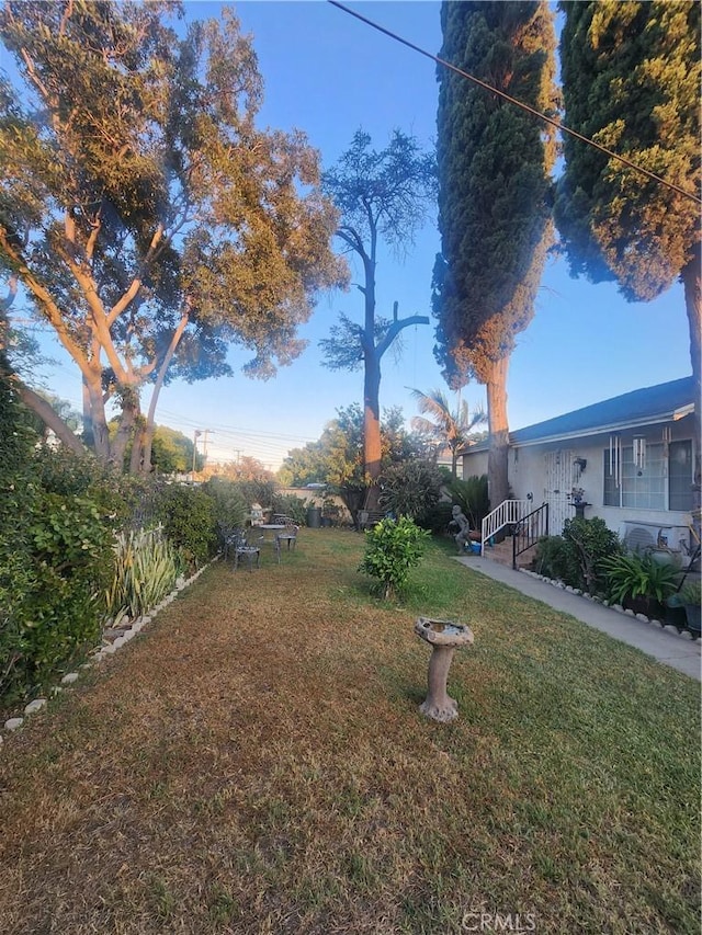 12138 Magnolia St, El Monte, CA 91732 - view of green lawn