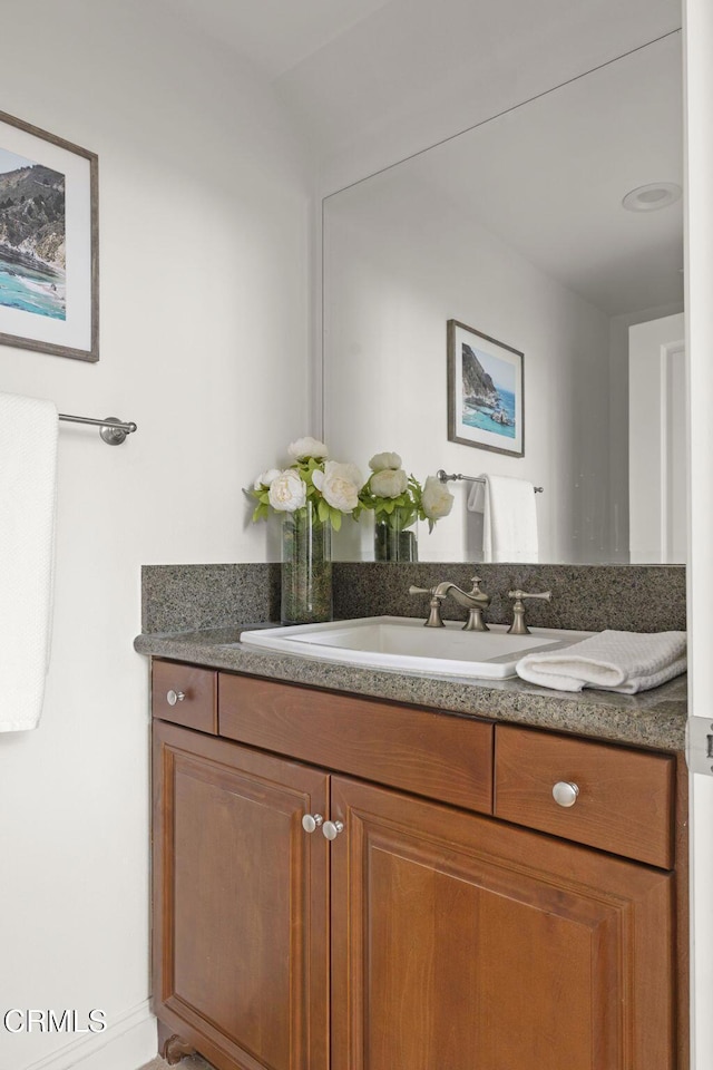 5000 Terramar Way, Oxnard, CA 93035 - bathroom featuring vanity