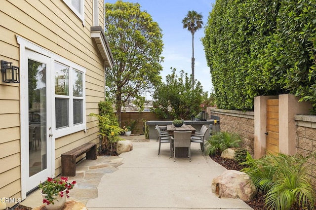 5000 Terramar Way, Oxnard, CA 93035 - fenced backyard featuring outdoor dining space and a patio