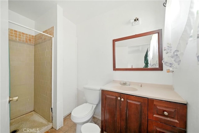 138 Banbridge Ave, La Puente, CA 91744 - full bathroom with a tile shower, vanity, and tile patterned floors