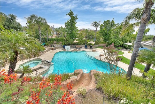 6236 Ashton Pl, Rancho Cucamonga, CA 91739 - swimming pool with an in-ground hot tub and a patio area